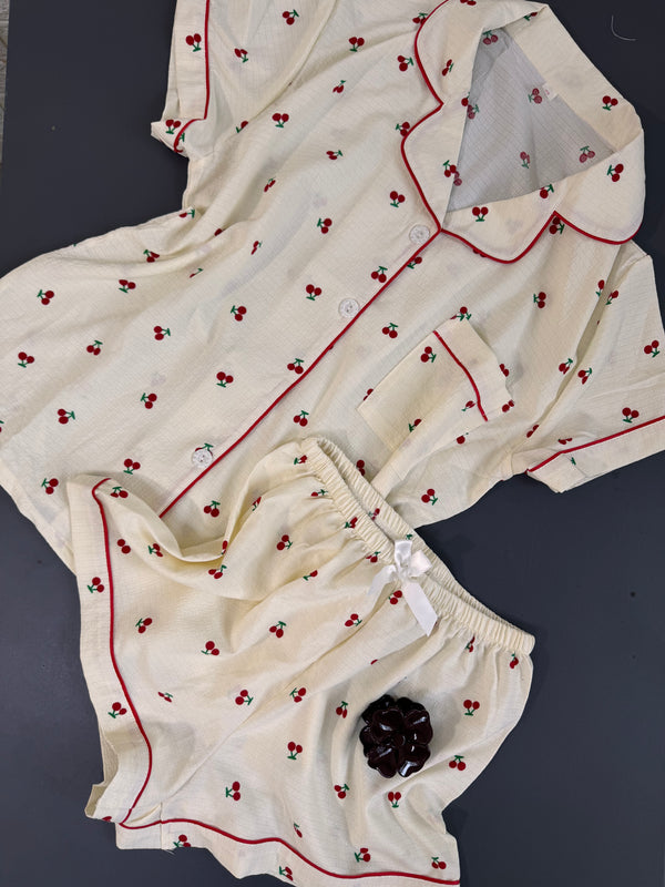 Women short pyjamas