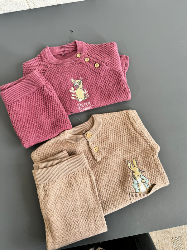 Peter rabbit knitted set