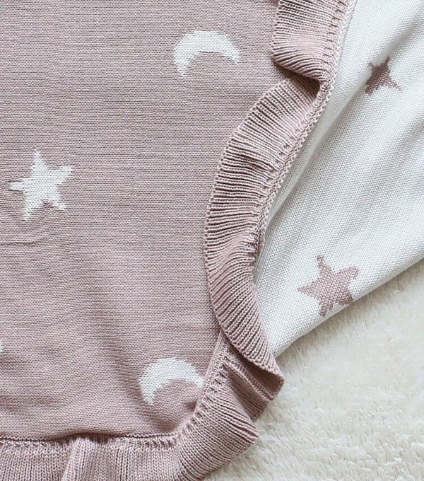 Stars knitted raffles blanket