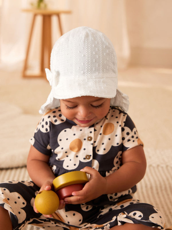 White Legionnaire Baby Hat (0mths-2yrs)