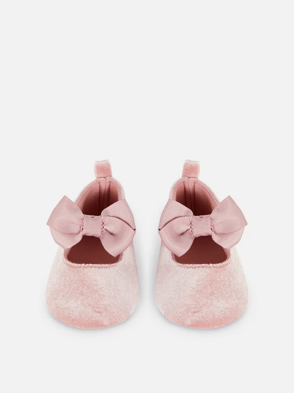 Pink velvet bow pramshoe