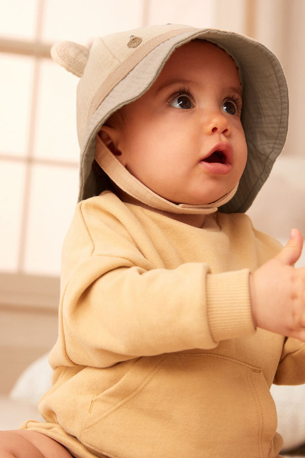 Neutral Bear Baby Bucket Hat (0mths-2yrs)