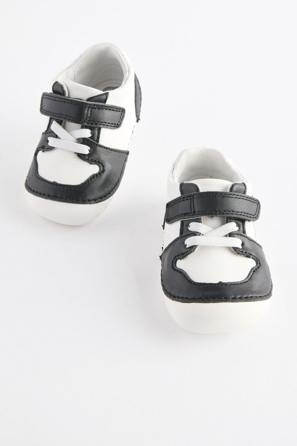 Black/White Wide Fit (G) Crawler Shoes