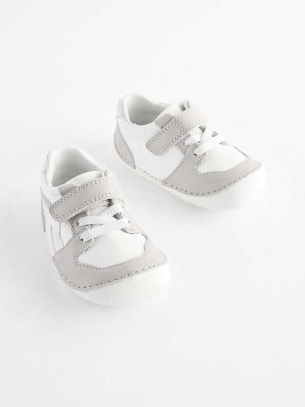 White/Neutral Standard Fit (F) Crawler Shoes