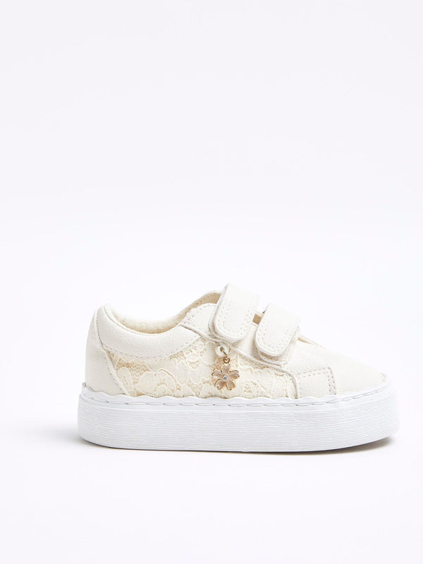 River Island Cream Scallop Lace Trainers